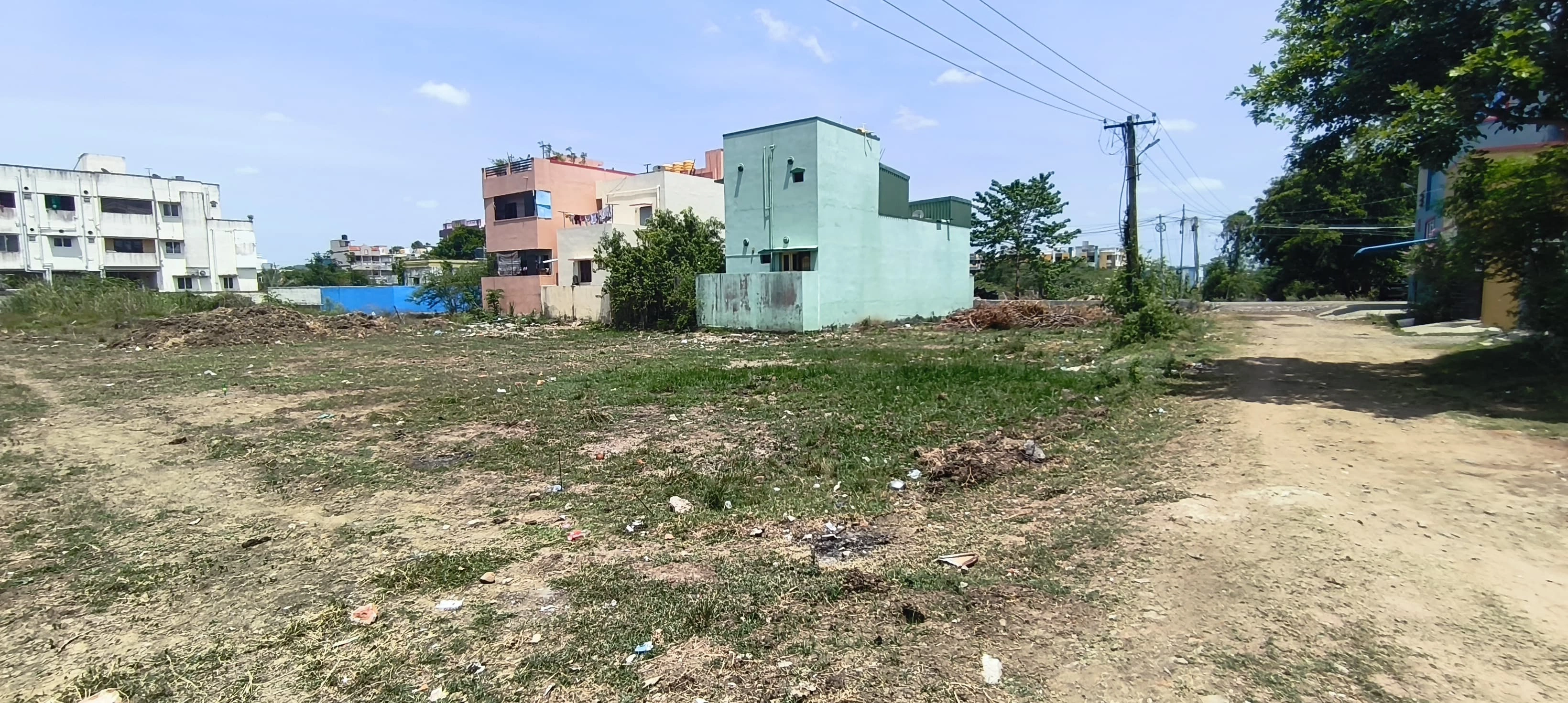 Plot For Sale in Mudichur